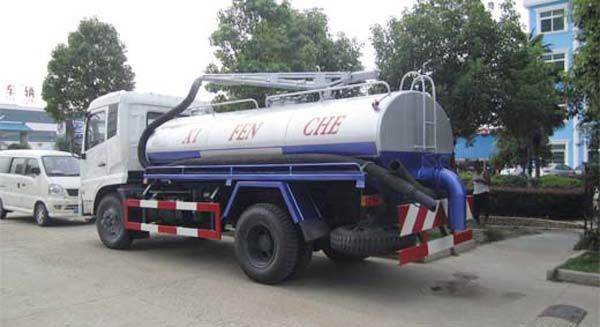 东风天锦双排吸粪车