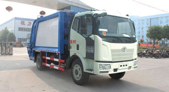 解放压缩式垃圾车