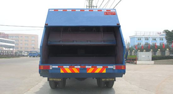 解放压缩式垃圾车