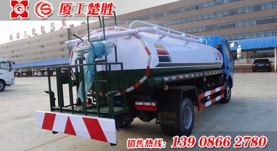 楚胜牌CSC5081GSS4型多利卡洒水车