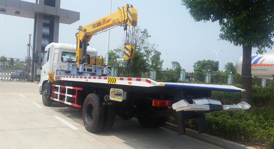楚胜牌东风天锦带5吨随车吊清障车