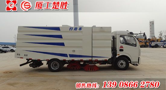 楚胜牌东风多利卡型扫路车