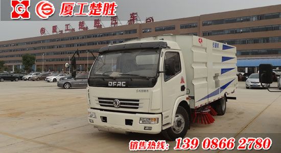 楚胜牌东风多利卡型扫路车