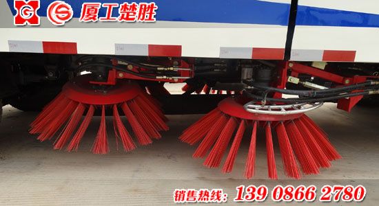 楚胜牌东风多利卡型扫路车