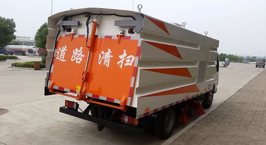 楚胜牌庆铃五十铃600P扫路车