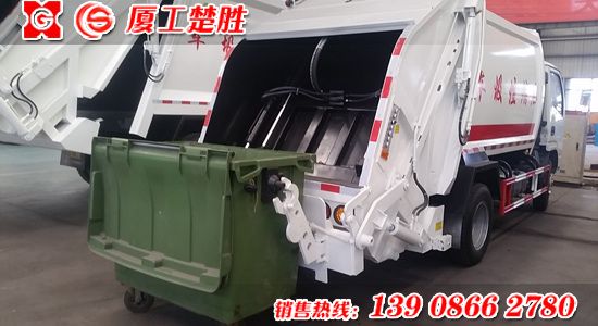 楚胜牌国五排放6方压缩式垃圾车
