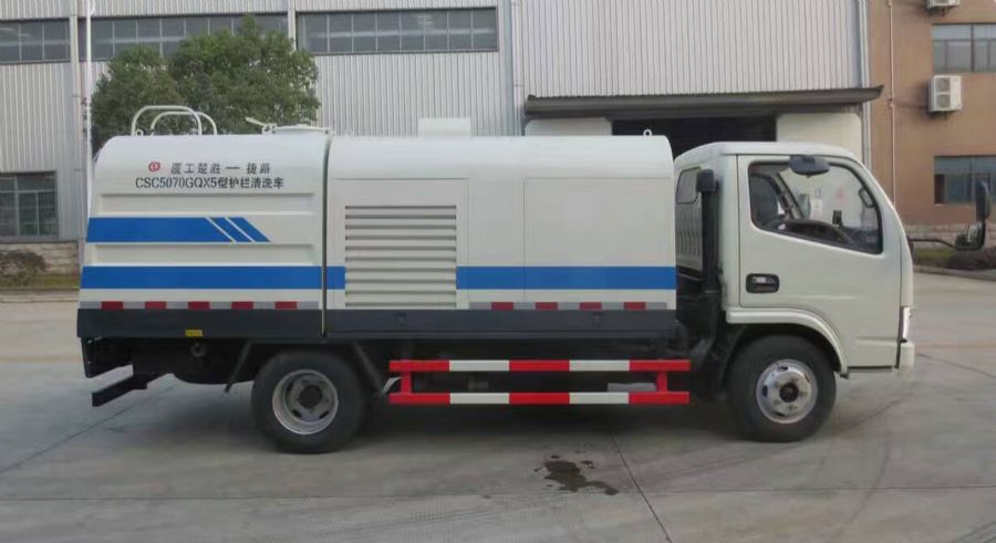 楚胜牌东风护栏清洗车