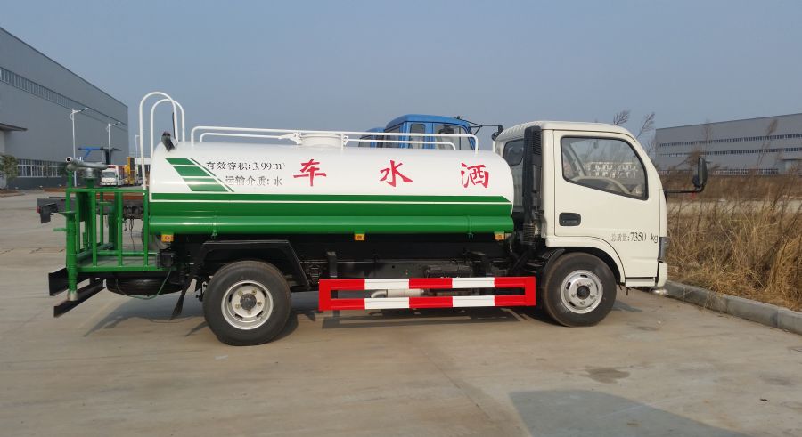 楚胜牌东风多利卡5吨洒水车