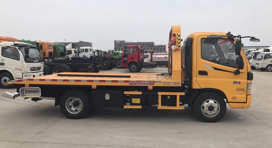 楚胜牌欧马可蓝牌清障车