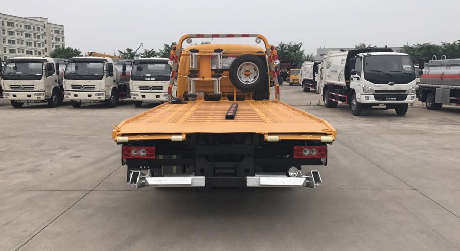 楚胜牌欧马可蓝牌清障车