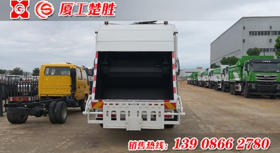 东风D9（12立方米）压缩垃圾车