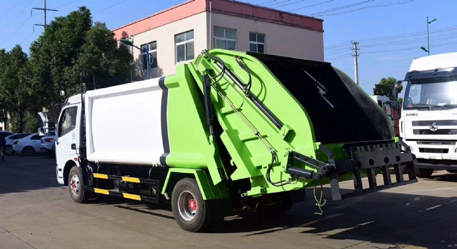 日产发动机8方压缩垃圾车