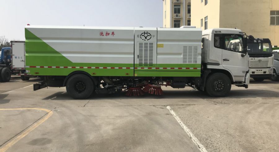 东风天锦天然气洗扫车