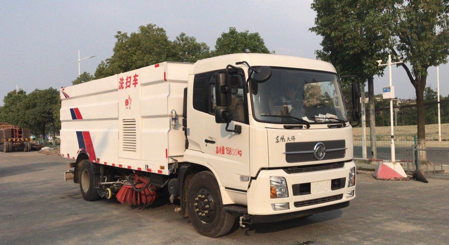 东风天锦天然气洗扫车