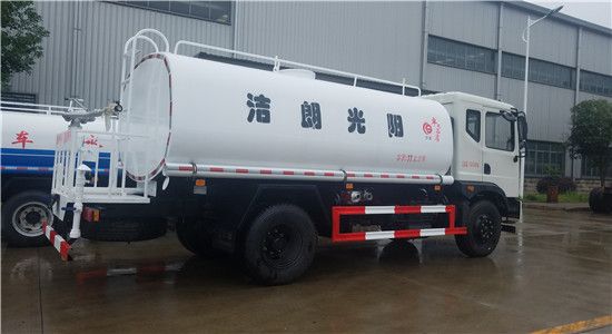 东风T3洒水车（10吨--15吨）