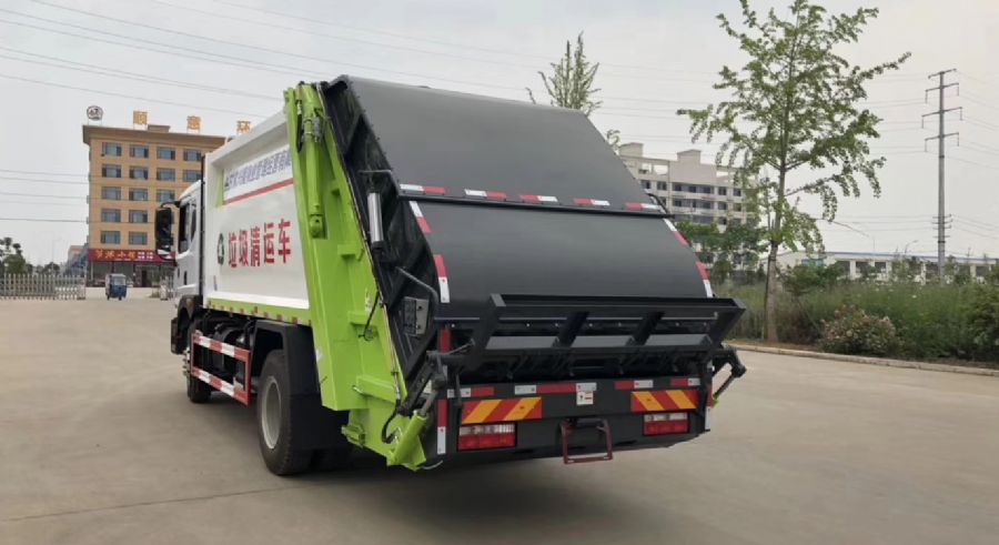 东风D9多利卡10方压缩垃圾车