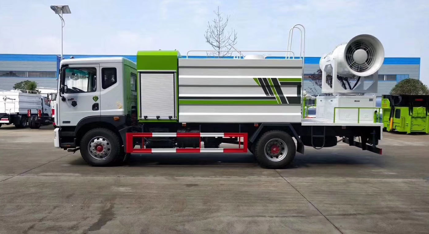 东风D9多功能抑尘车