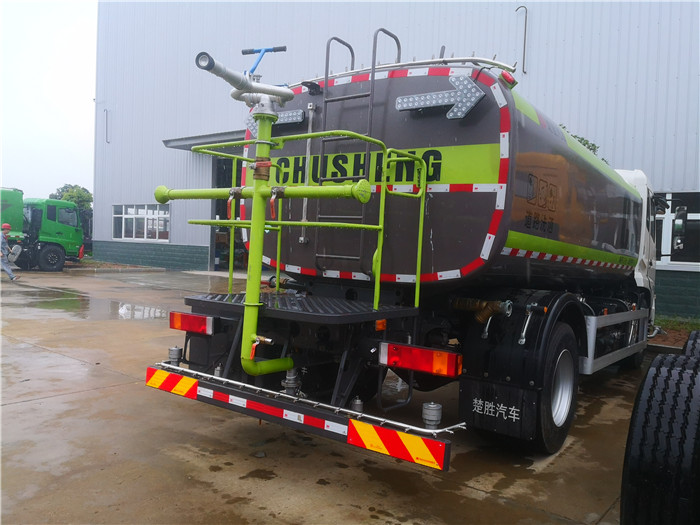 楚胜东风天锦13.5吨洒水车