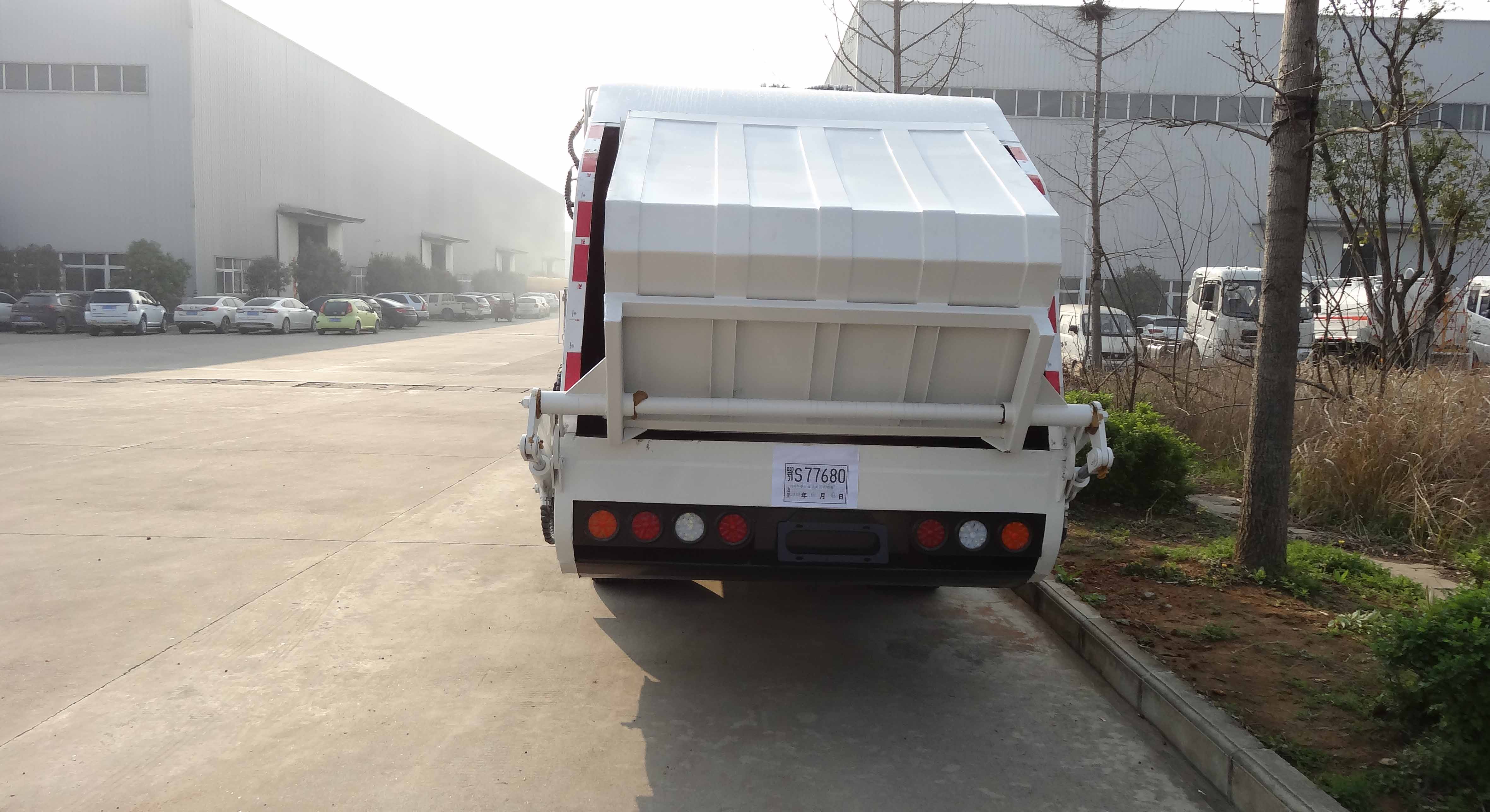 国六庆铃五十铃6方压缩垃圾车