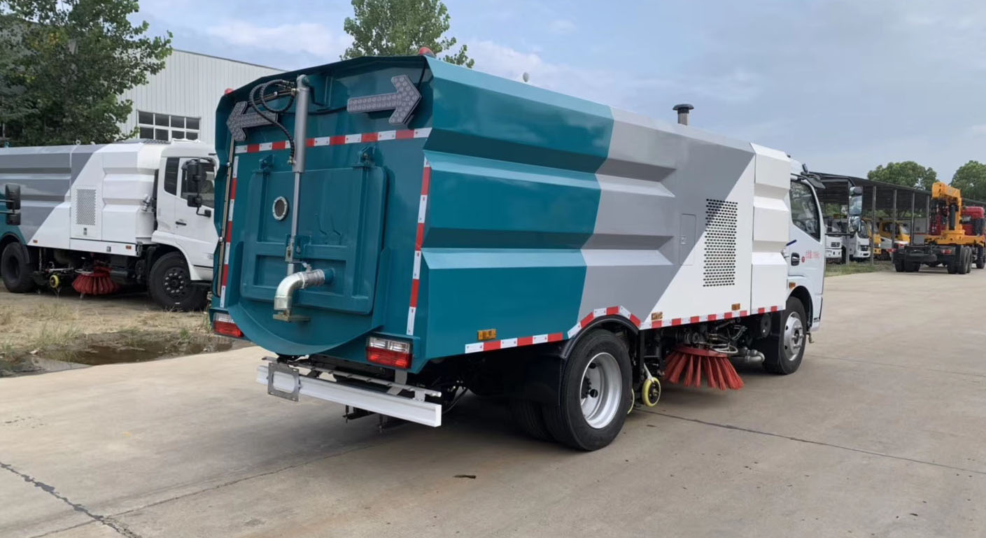 多利卡D7洗扫车