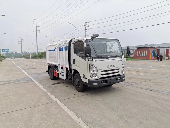 江铃凯运5方自装卸式垃圾车