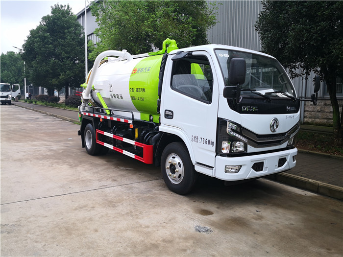 多利卡4.1方吸污车