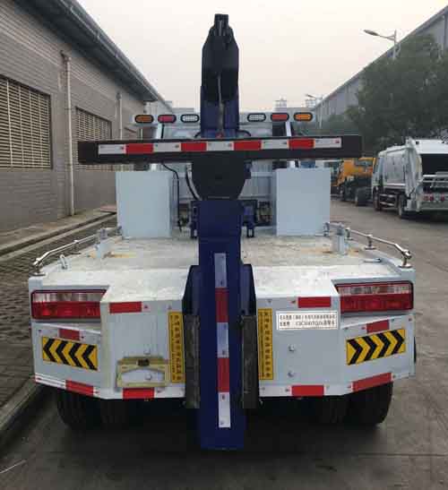 多利卡D6一拖一清障车