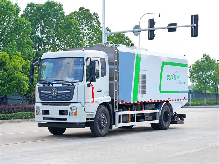 东风天锦道路污染清除车（深度保洁车）