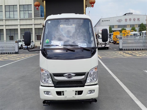 东风途逸2方蓝牌洒水车