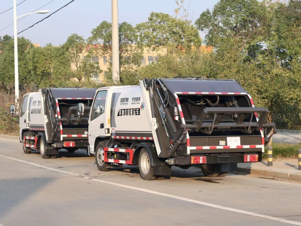 凯马4方不超重压缩垃圾车