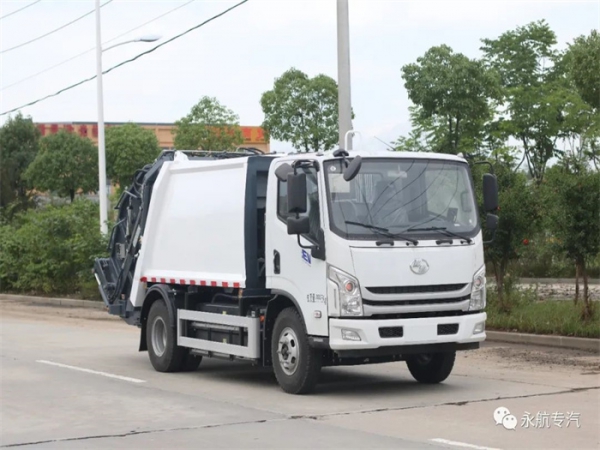 跃进6方纯电动压缩垃圾车